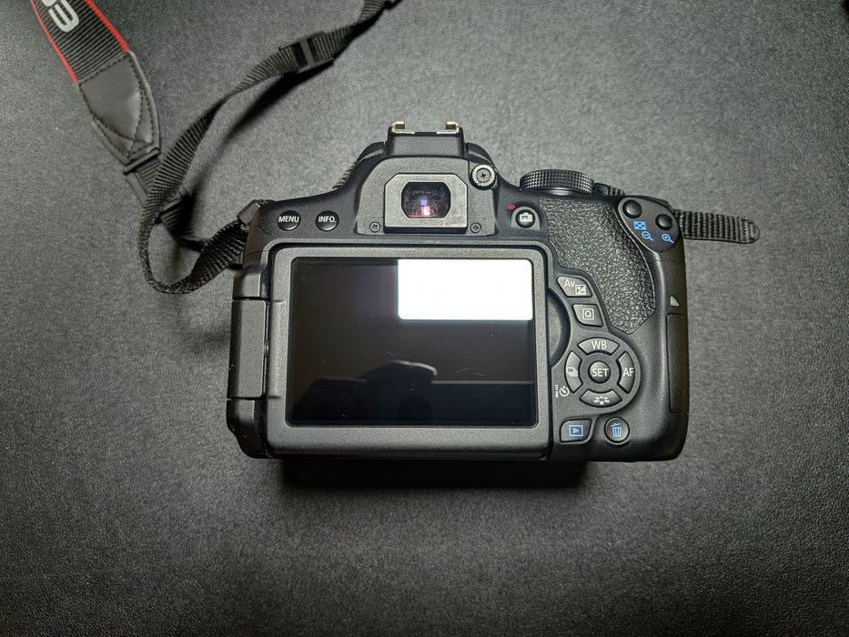 Canon 750d + 50mm 1.8 + 55-250 mm is stm