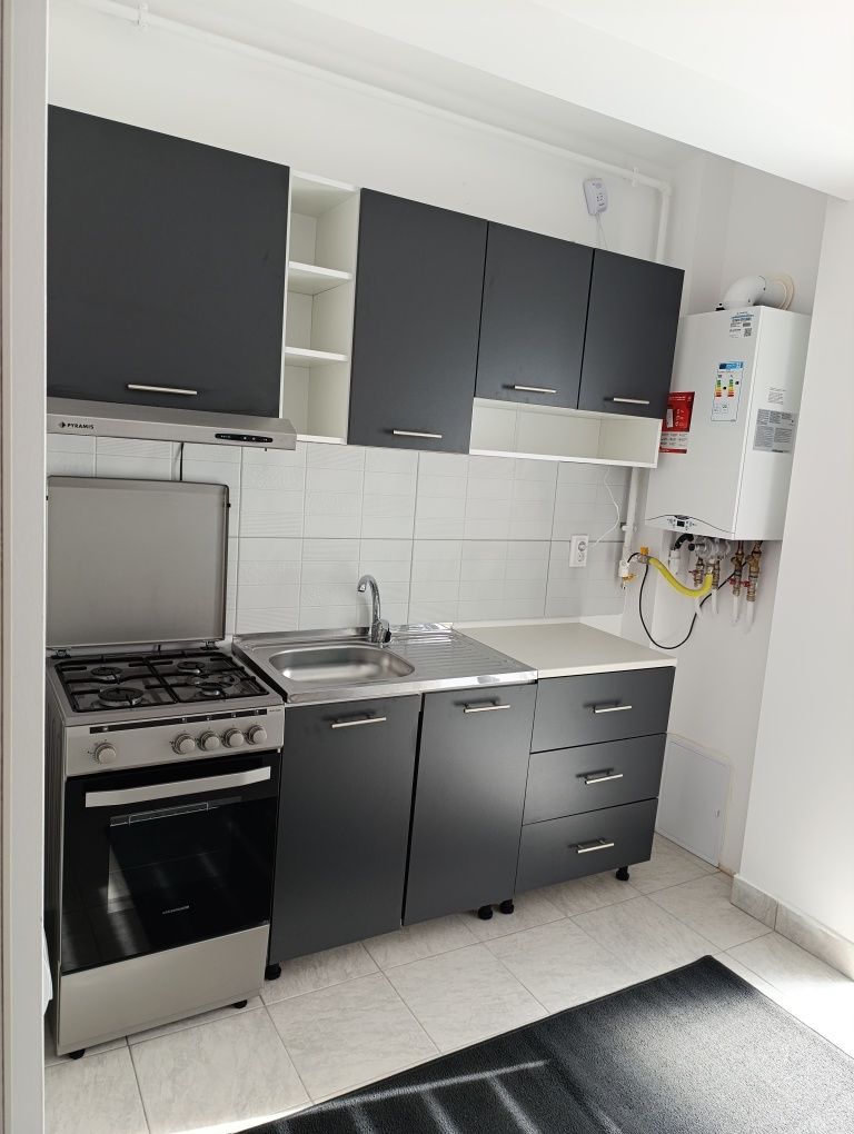 Vand apartament 1 camera + balcon, etaj intermediar 1 din 3