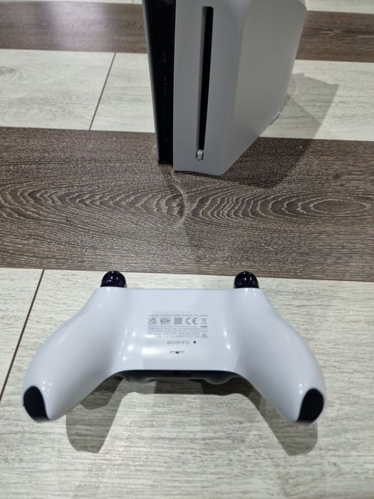 Vand ps5 slim, disk edition, ca nou