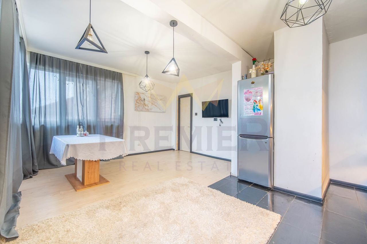 Продава се Къща в с. Тополи, Област Варна - 600 кв.м за 800 €/кв.м - Снимка #7