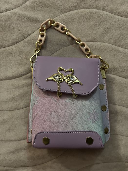 Дамска къса или дълга чанта