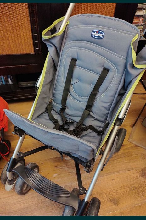 căruț Chicco           .