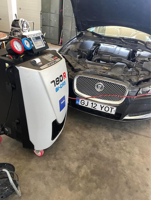 Încărcare Freon R134A.1234YF