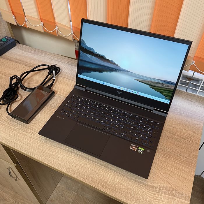 Геймърски Лаптоп HP Victus 16/ RTX 3050/ GDDR6/ 32 GB RAM/ 2TB SSD