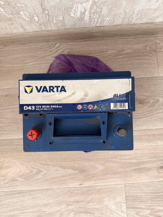 Продам аккумулятор Varta