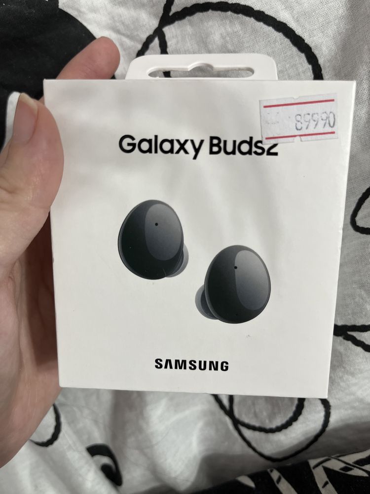 Продаю Samsung buds2 новый нераспечатанный виде