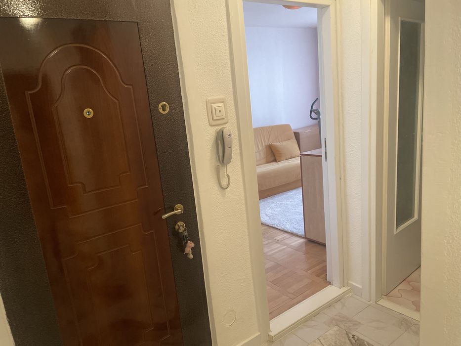 Vand apartament 2 camere, decomandat, mobilat- Bartolomeu