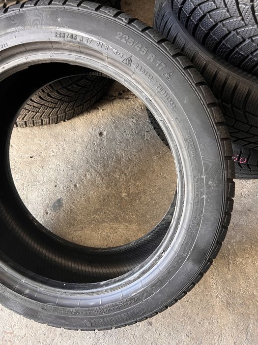 2 anvelope iarna 225/45/17 , Continental , RunFlat , 6 mm