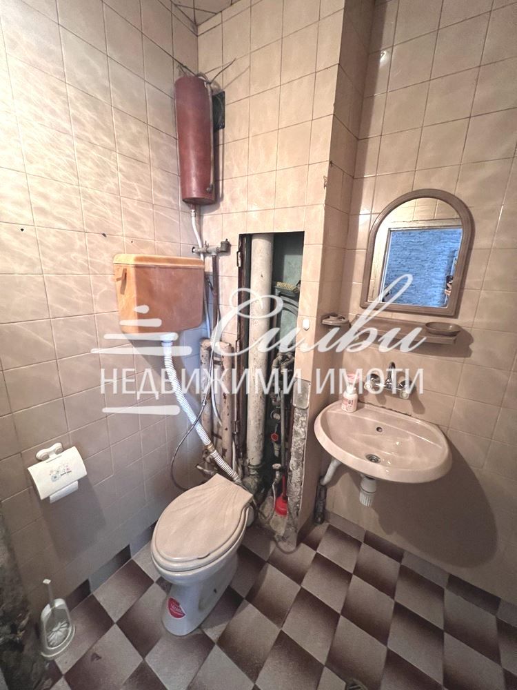Продава се Двустаен апартамент в Шумен, Тракия - 63 кв.м за 1207 €/кв.м - Снимка #5