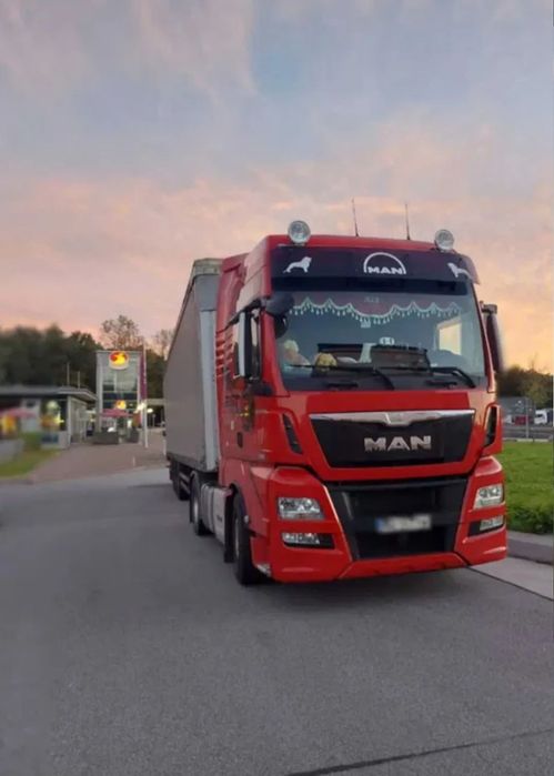 MAN TGX 18.520 D38(XXL) +Remorcă Schwarzmüller