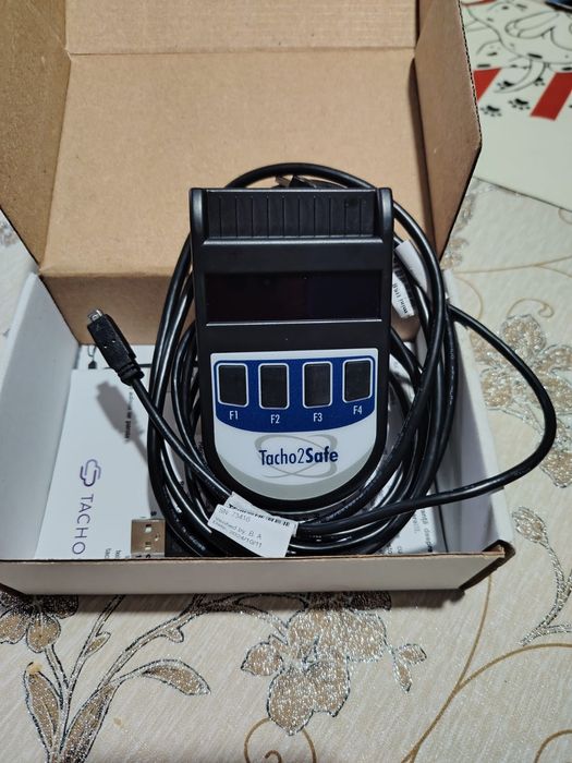 Aparat tahograf ( descarcare  card și tahograf ))