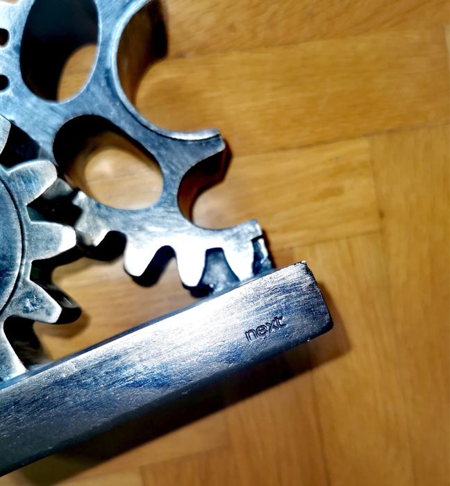 Фигура зъбни колела индустриален плакет NEXT английски марков зъбчатки