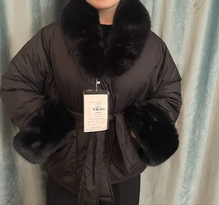 Новая зимняя куртка с мехом