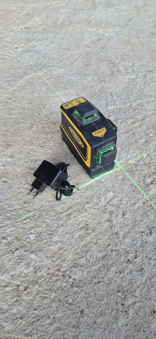 Nivela laser cu linii Spectra LT58G