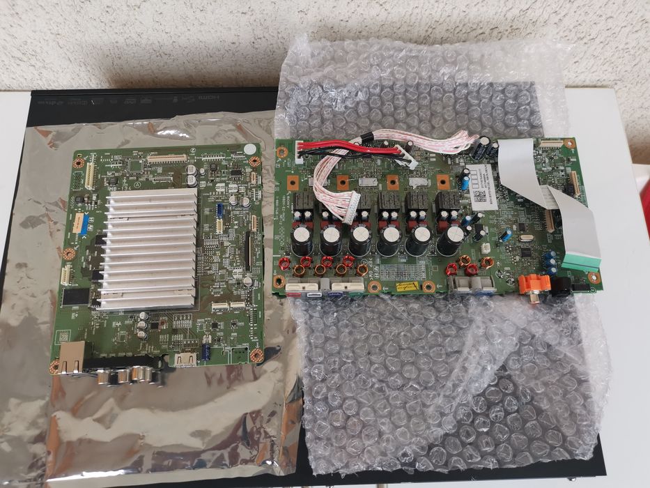 Плеър Sony HBD-E370 Blu-Ray Disc-за части.