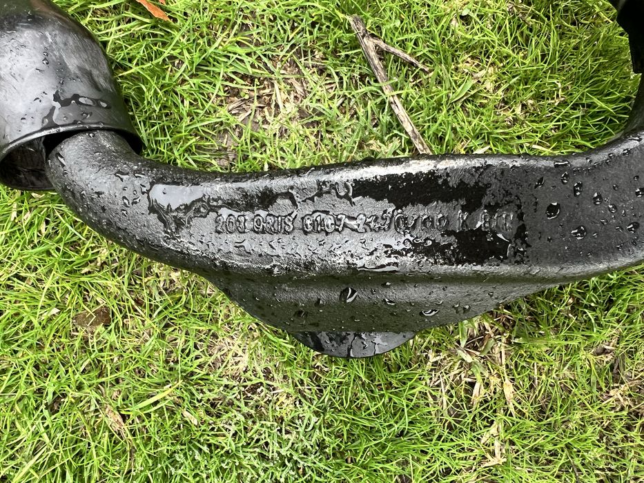 Теглич за mercedes c class с изместен център