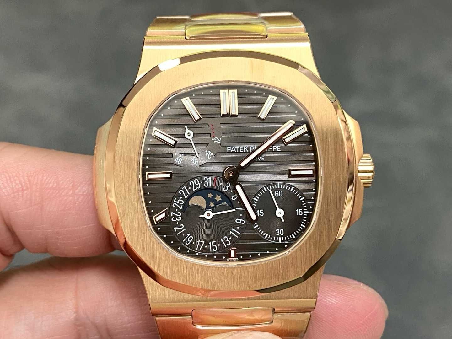 Patek Philippe Nautilus V3 злато