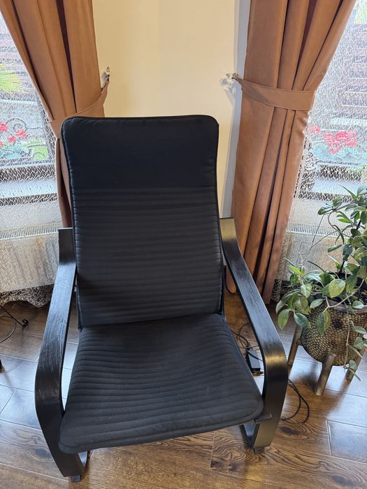 Fotolii Poang Ikea 2 bucati husa neagra si rosie de schimb