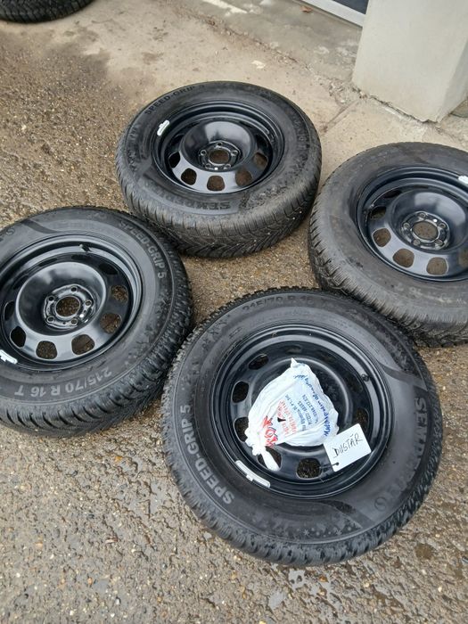 Set Dacia Duster 3 215/70/16