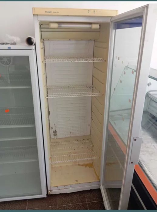 Хладилна витрина