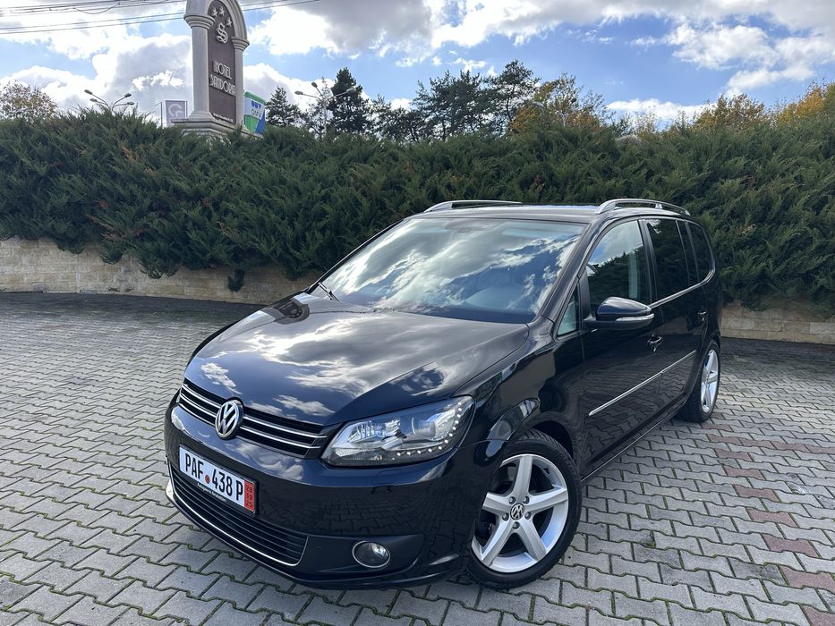 Volkswagen Touran 2.0 TDI 140 CP 7 Locuri/Xenon/Navi/Climatronic/Jante