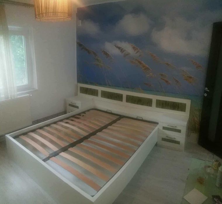 Pat 160x200 cu lada și noptiere