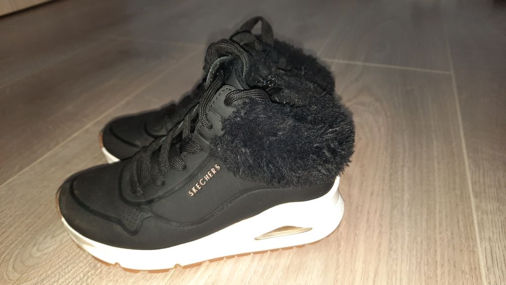 Adidasi/ghete Skechers, marimea 28, aprox.18.5 cm.interior