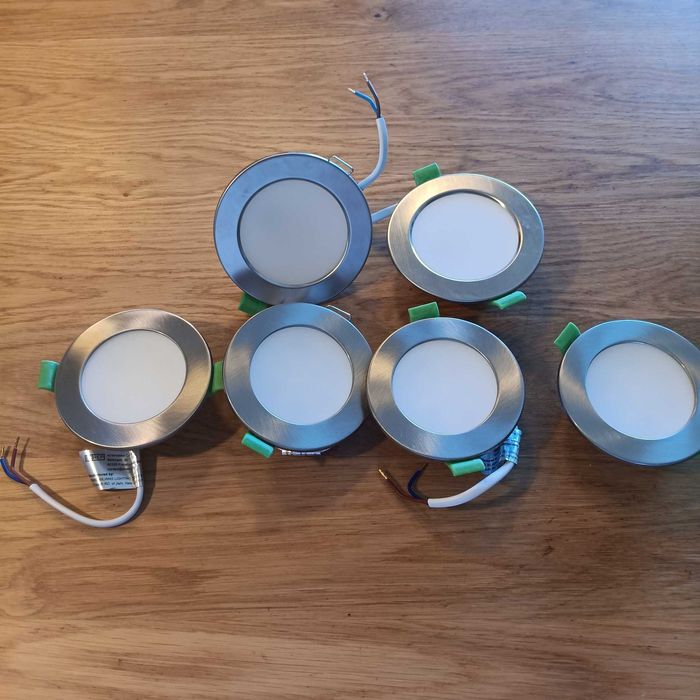 Комплект от 6 LED лунички за вграждане, 7W и 5W, 2 размера