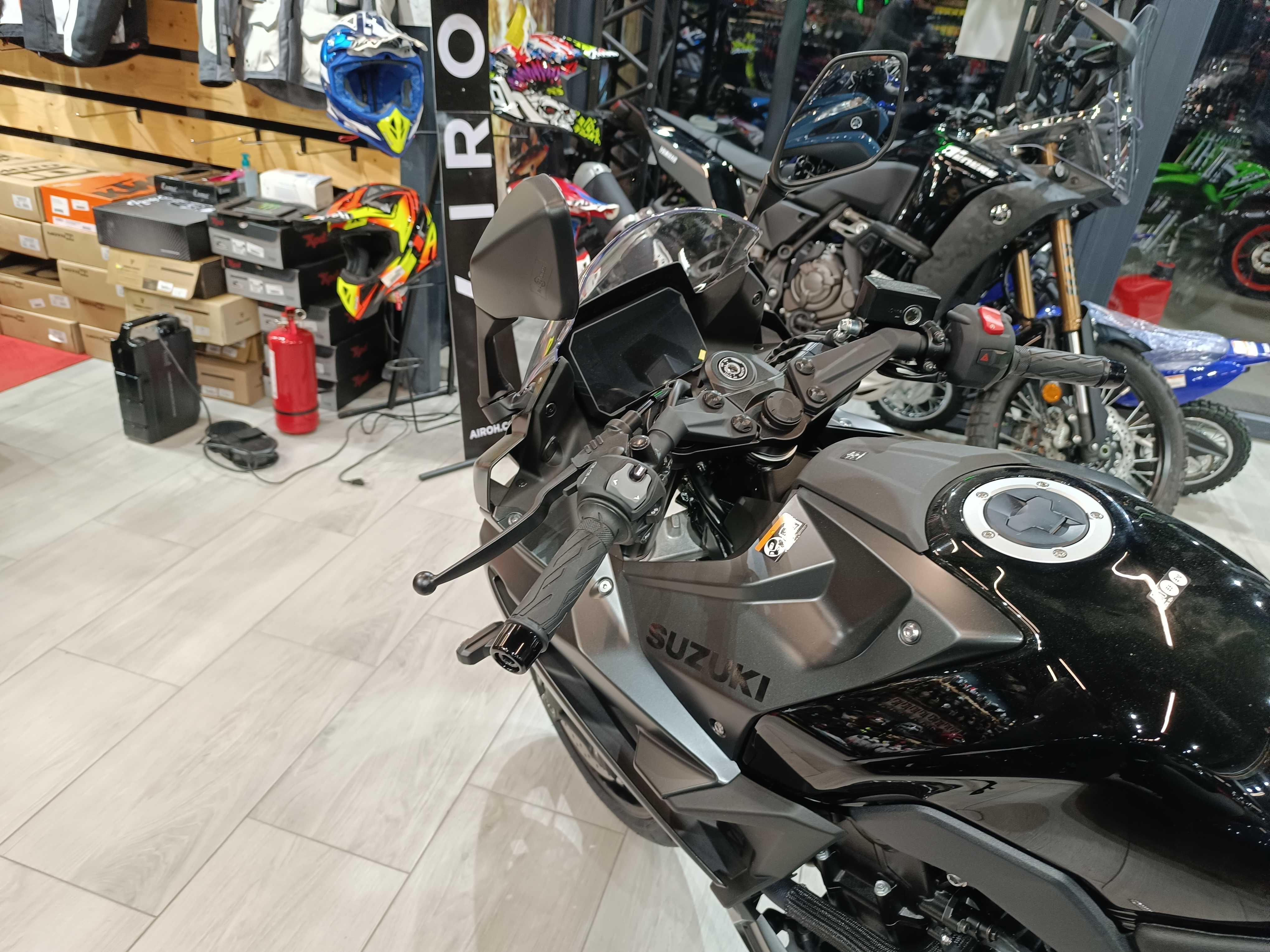 Suzuki GSX 8R Sport  nou - in stoc EST BIKE Campina