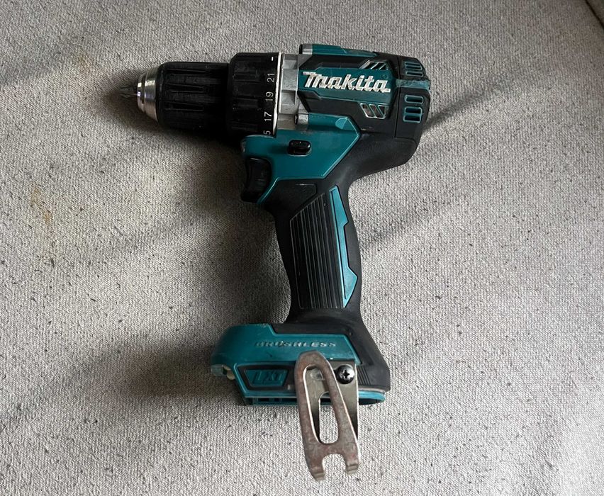 Makita DDF484 18V LXT brushless functionala part doar treapta 2 corp