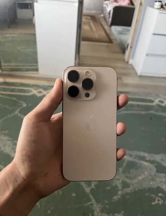 IPhone 16 pro 256 gb