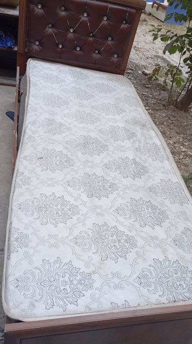 Кровать одна спальня