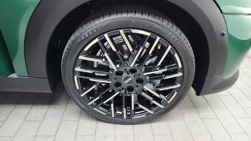 Mini Cooper 5 Door Favoured