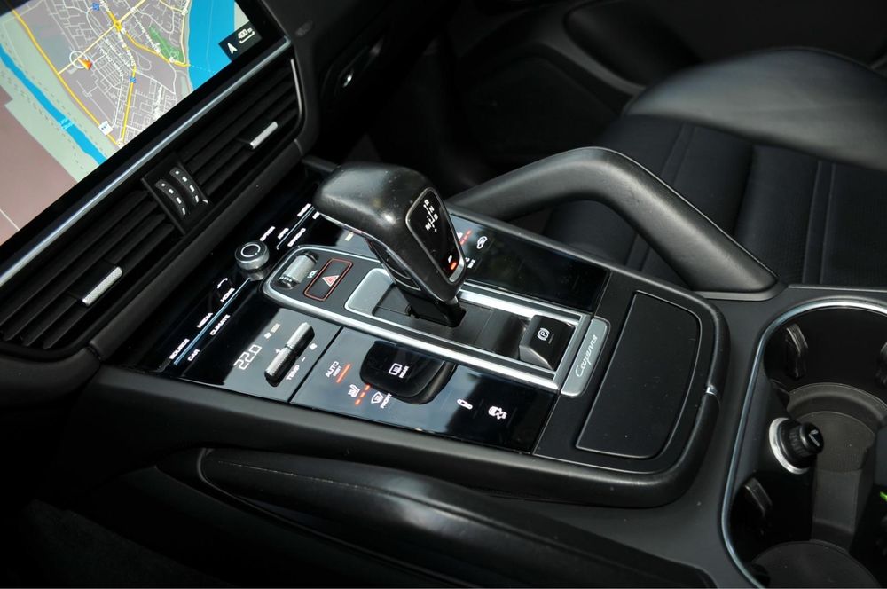 Porsche Cayenne Coupe 2019 340 cp
