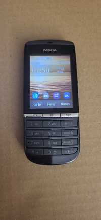 Telefon Nokia 300 cu butoane