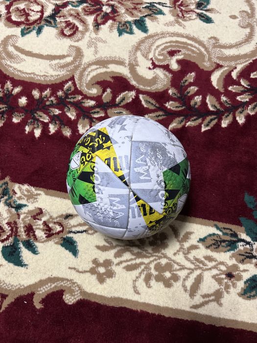 Футбольнвй мяч.