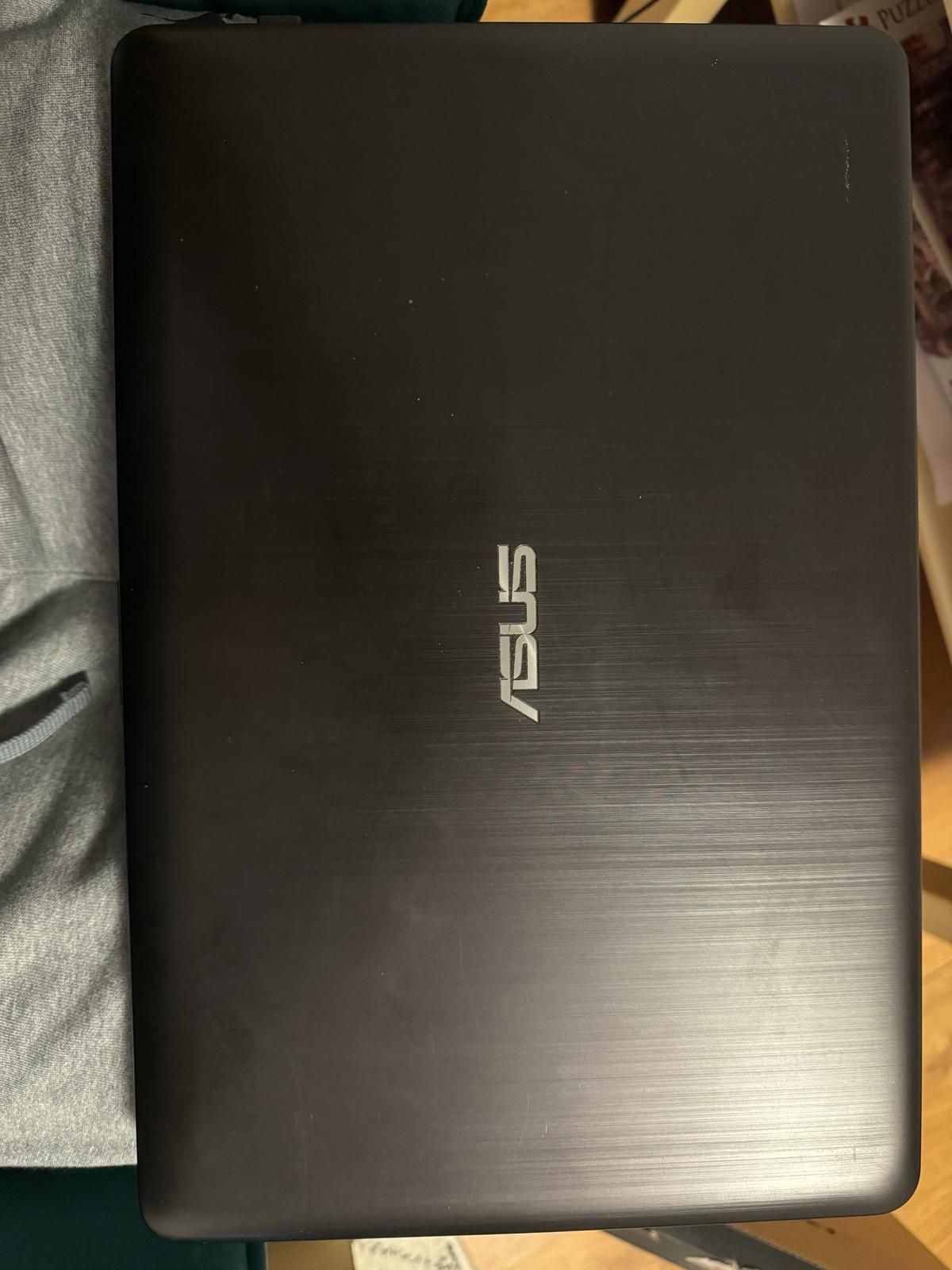 Laptop Asus X541U