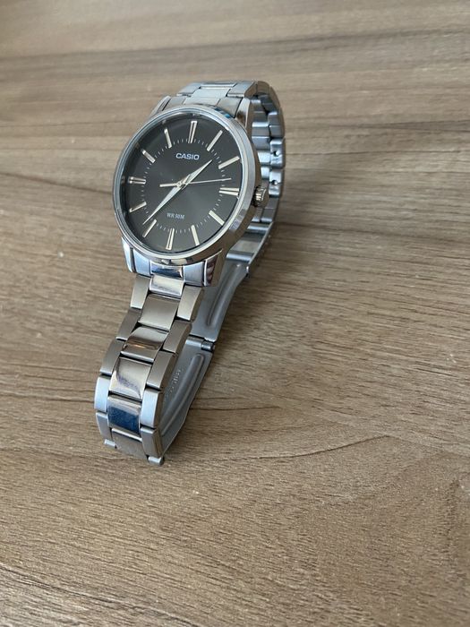 Ceas Casio apropape nou
