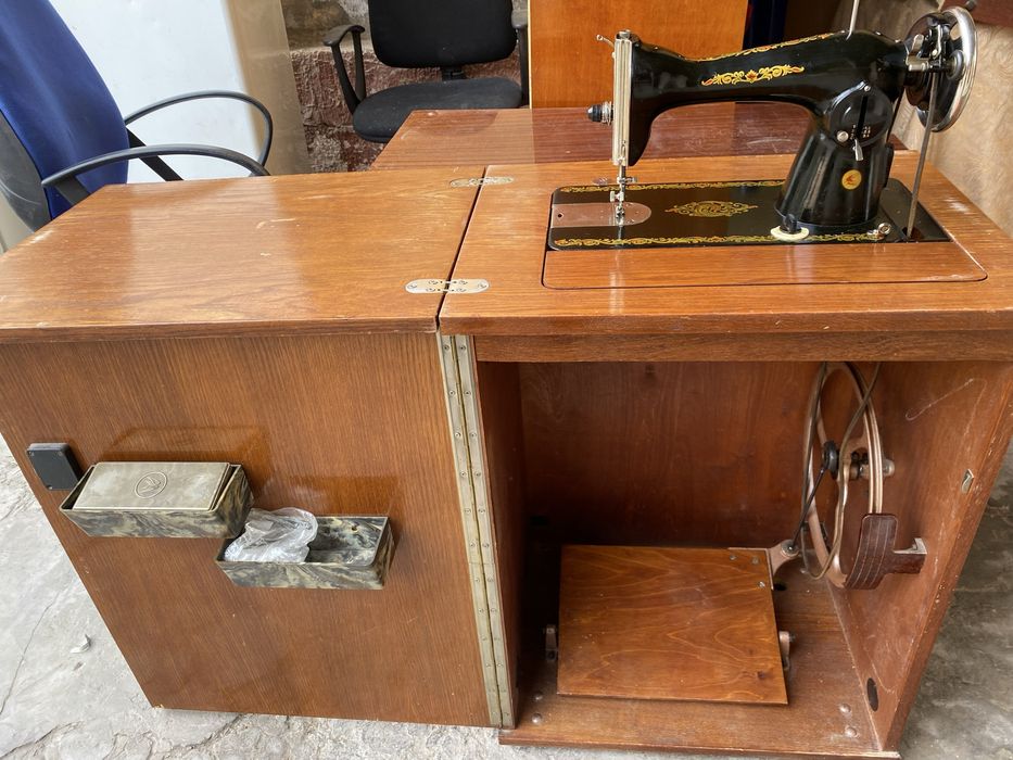 Тикув машинаси сотилади