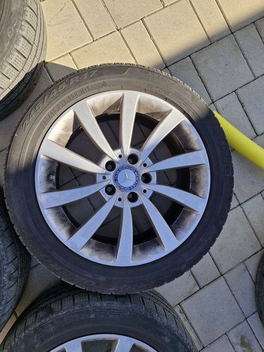 Vand pirelli 245 45 r17 iarna