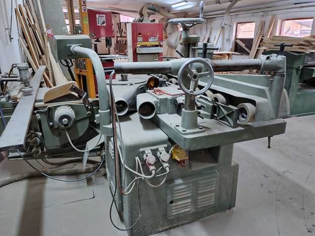 FUNK SF 3/A – mașină de frezat și tăiat pentru rame de ferestre