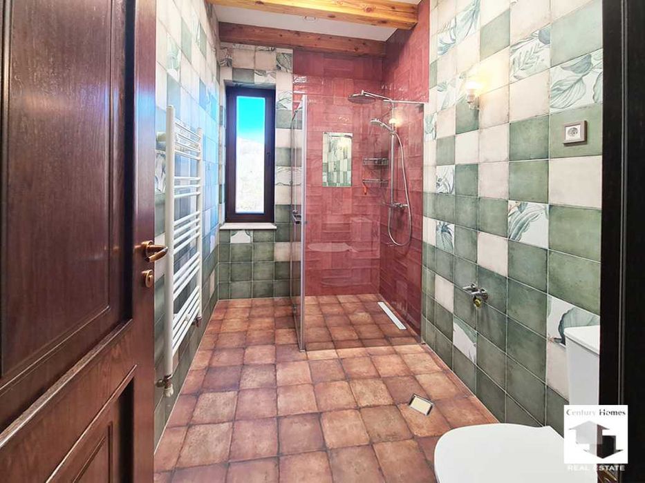 125186 Новопостроена къща с панорамна гледка в с. Средни колиби