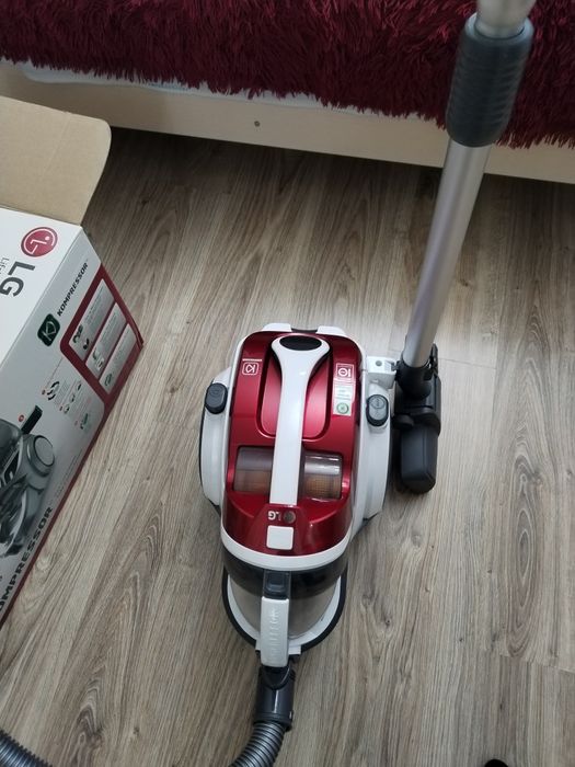 Продам пылесос LG
