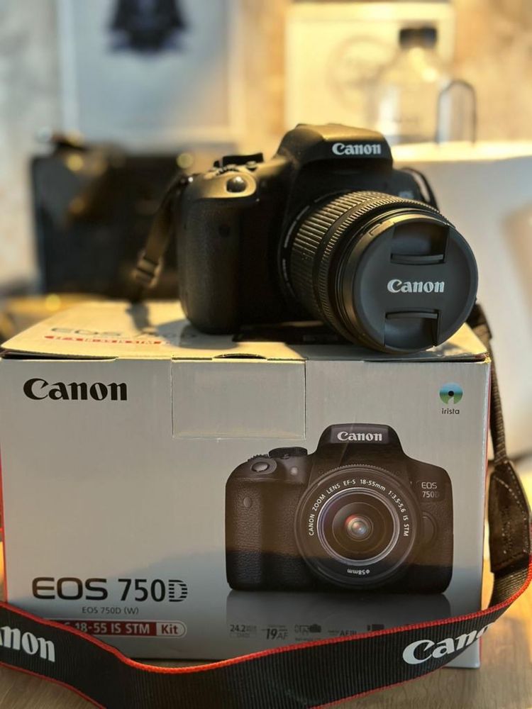 Canon EOS 750D DSLR
