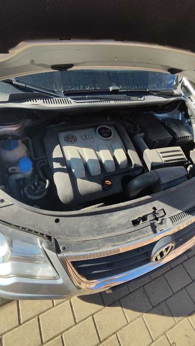 Vw touran 1.9 diesel bxe in stare foarte buna