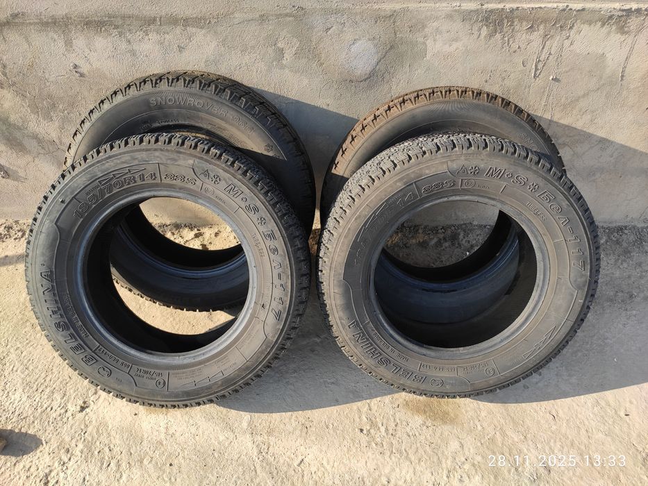Зимние шины почти новые