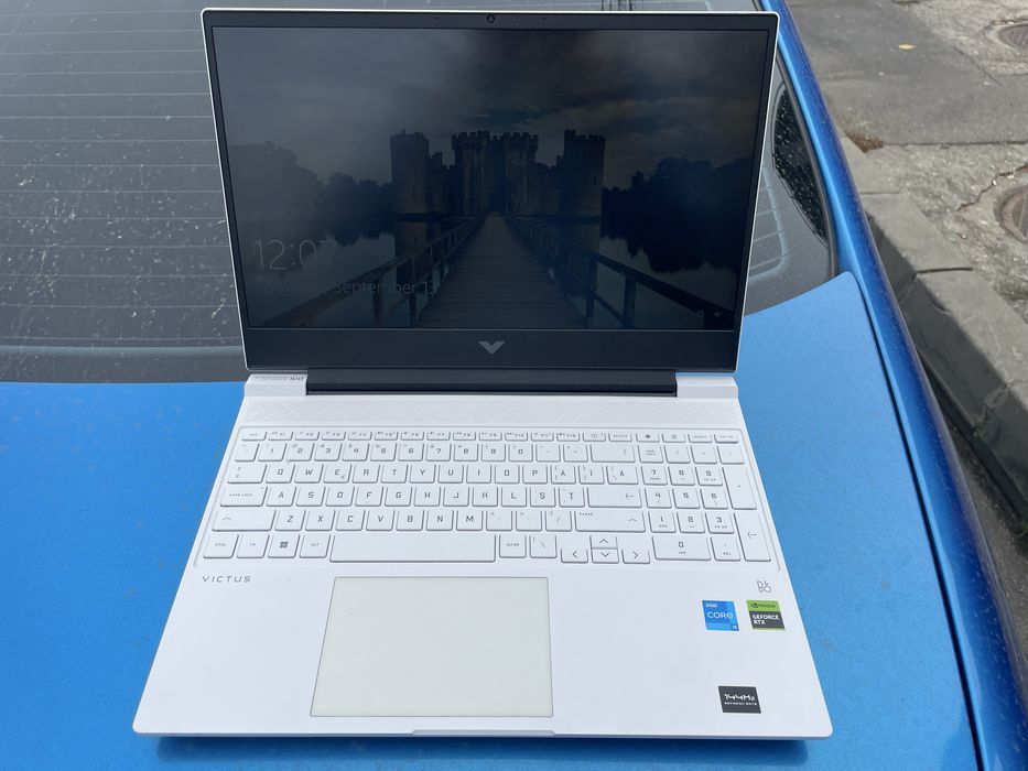 laptop victus by hp 15-fa0028nq