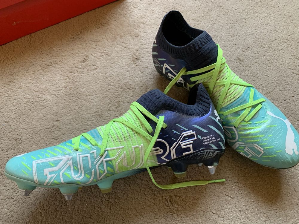 Vând ghete fotbal Puma future Z Pro 42.5