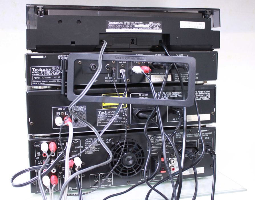 Linie Technics,midi,2x50W,pick up,CD,Tuner.