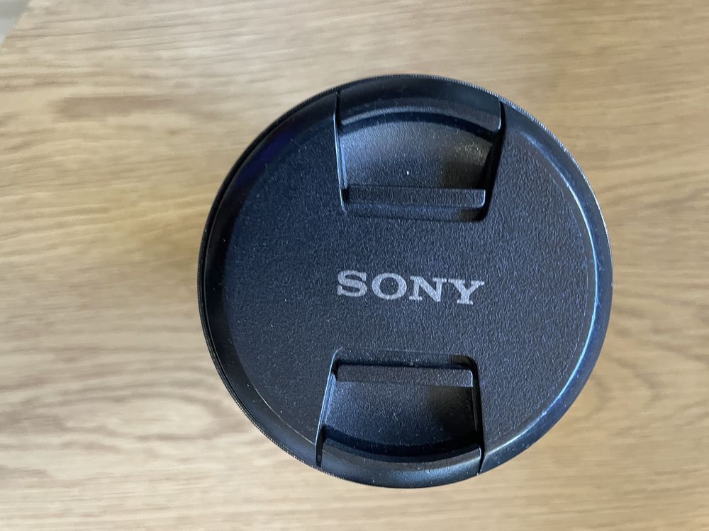 Sony 18-105mm f/4 G OSS – обектив